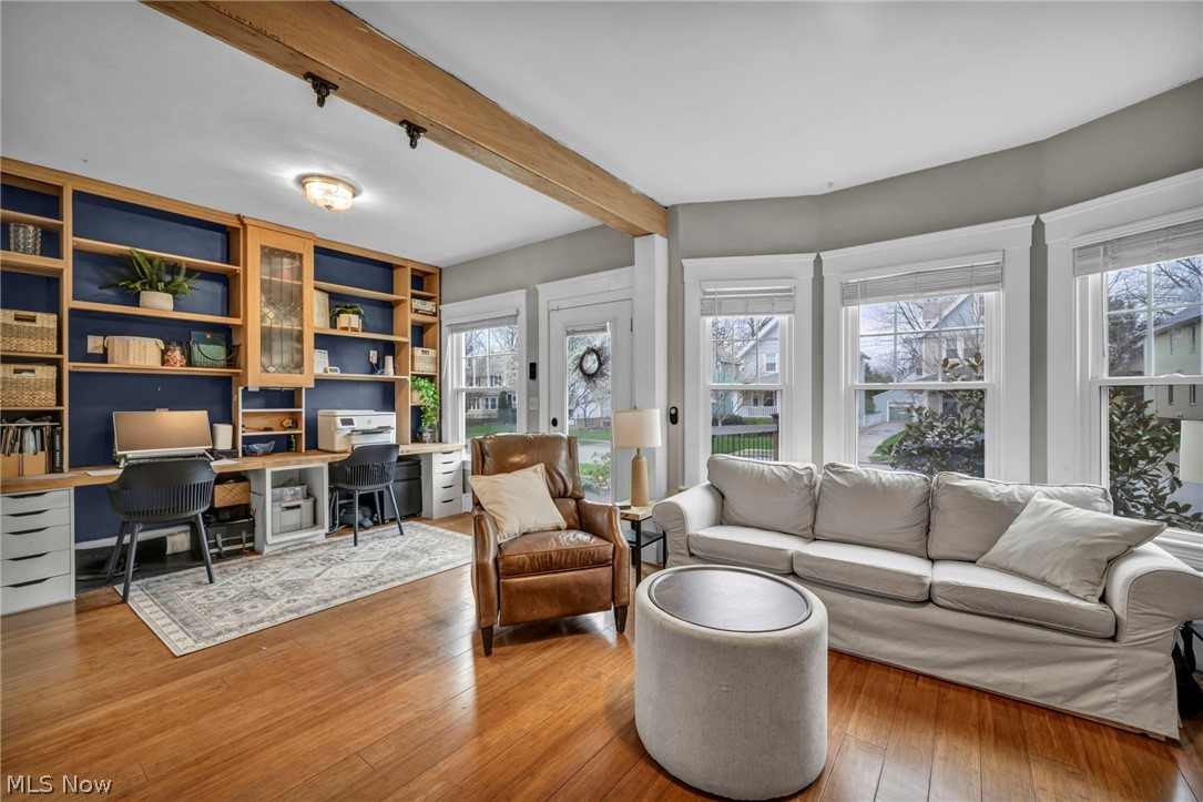 M Louis Atwells - Residential