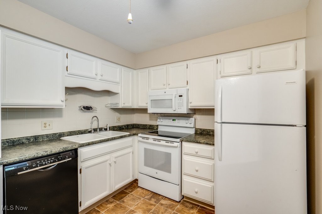 Bentbrook Condo Bldg 1603-B - Residential