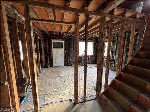 Tiny photo for 2773 Burton Street SE, Warren, OH 44484 (MLS # 5190118)