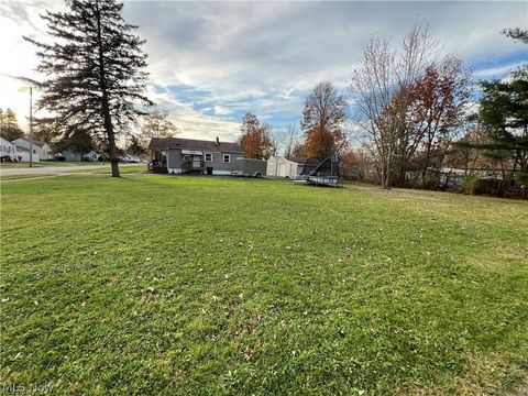 Tiny photo for 2773 Burton Street SE, Warren, OH 44484 (MLS # 5190118)