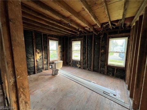 Tiny photo for 2773 Burton Street SE, Warren, OH 44484 (MLS # 5190118)