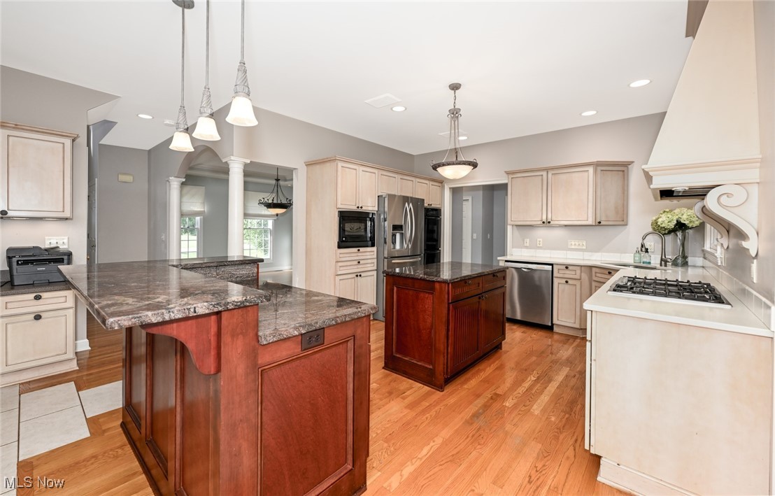 Wood Thrush Pond - Residential