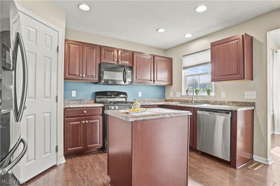 Meadow View Ph 03 - Residential