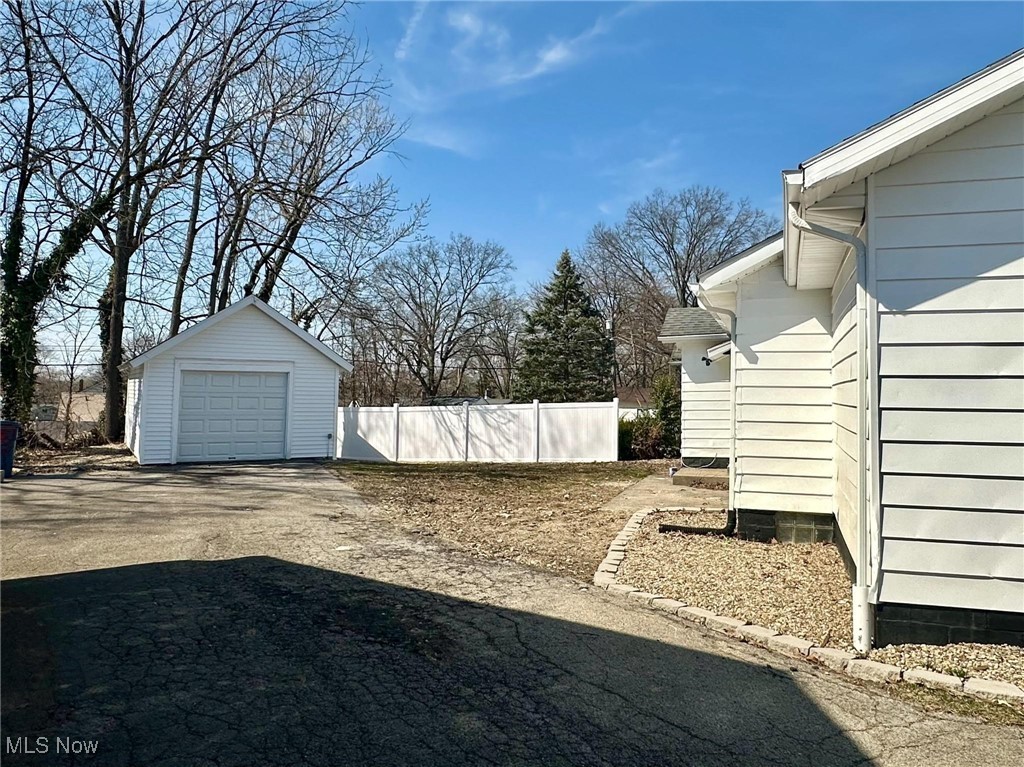 732 Washington Avenue, Niles, Ohio image 16