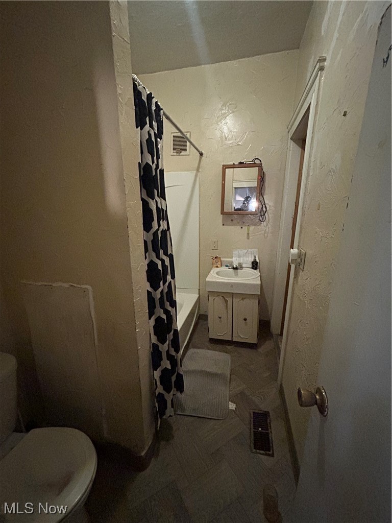 Slavic Village - Residential Income