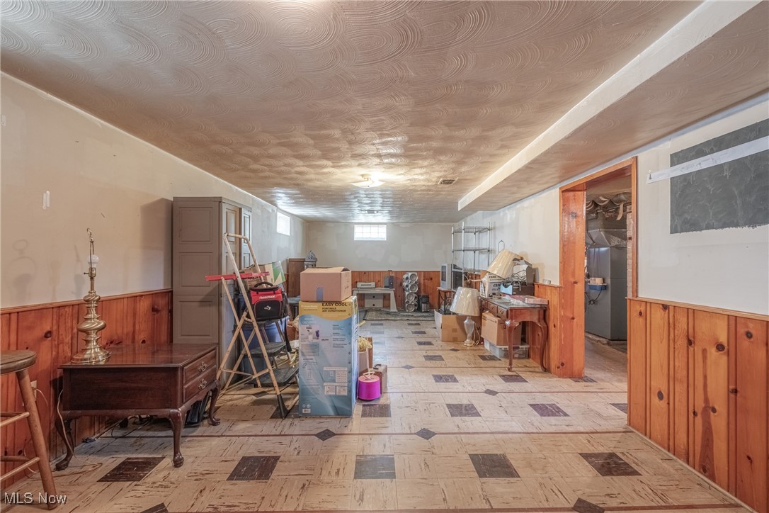 5806 Sunderland Drive, Parma, Ohio image 21