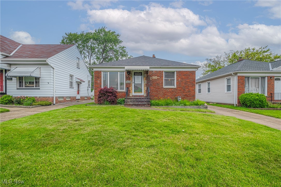 5806 Sunderland Drive, Parma, Ohio image 1