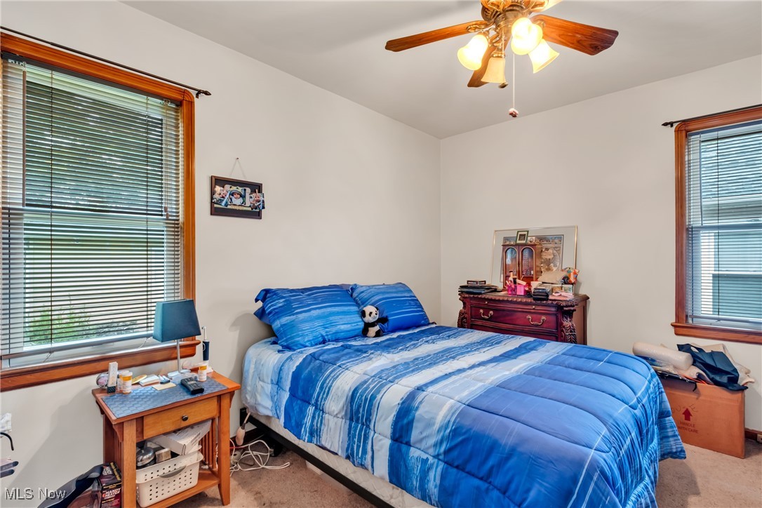 5806 Sunderland Drive, Parma, Ohio image 16