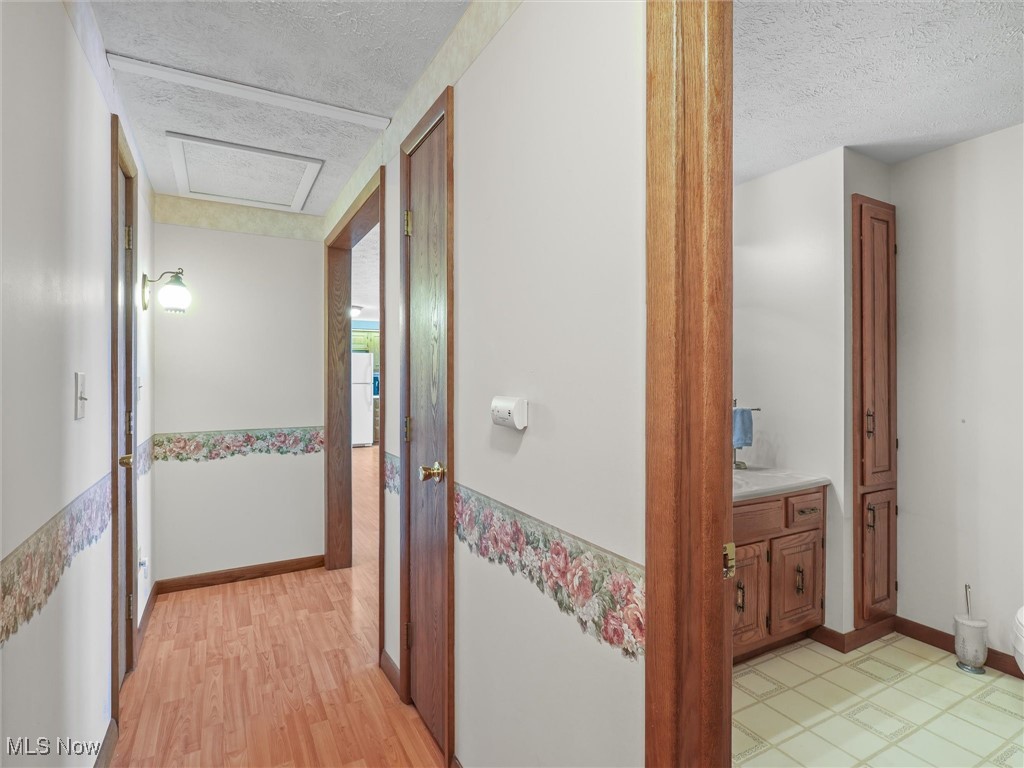 1092 Lake Road, Conneaut, Ohio image 13