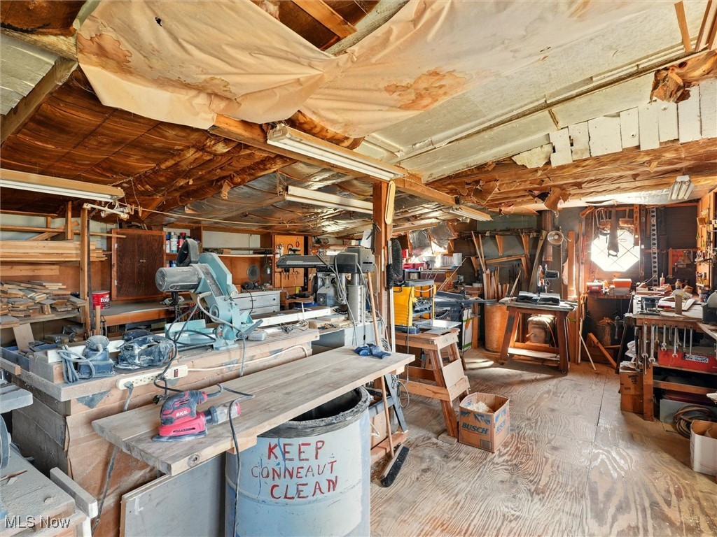 1092 Lake Road, Conneaut, Ohio image 29