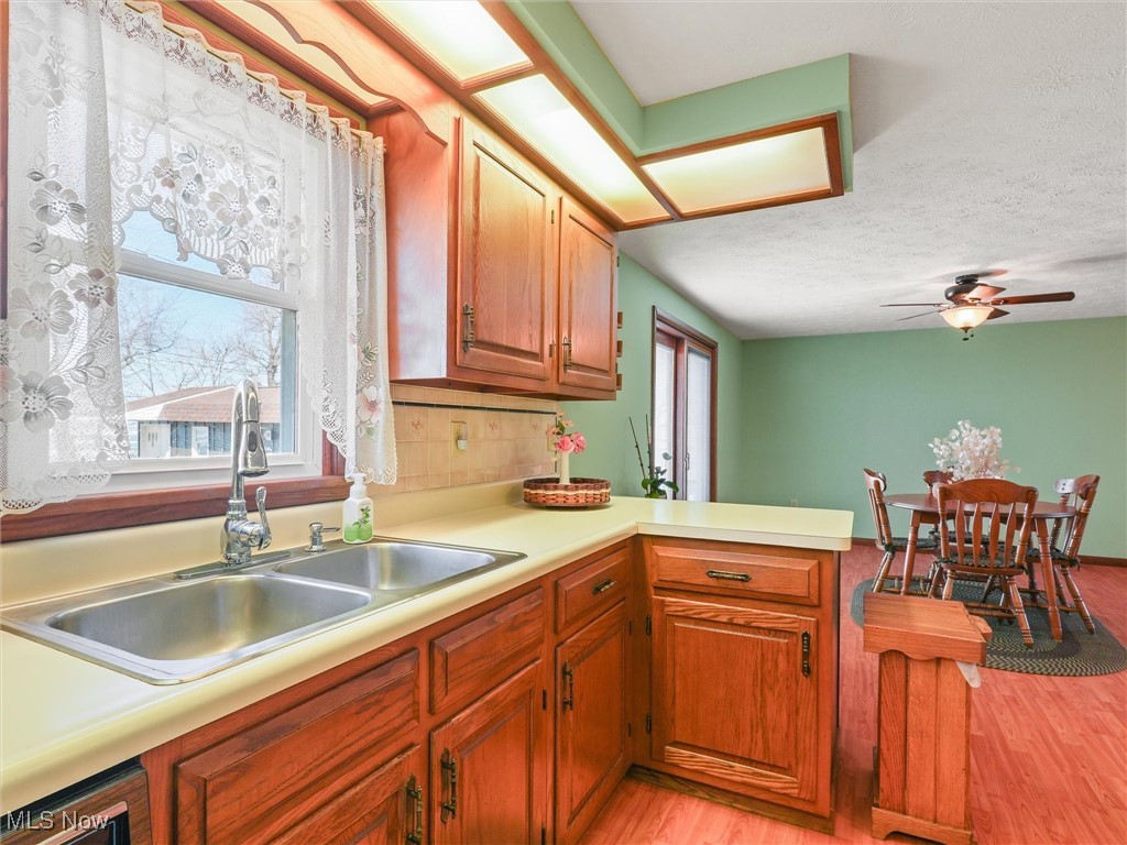 1092 Lake Road, Conneaut, Ohio image 7