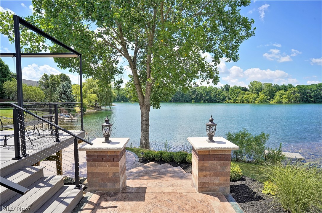 Lakeside Courts - Residential