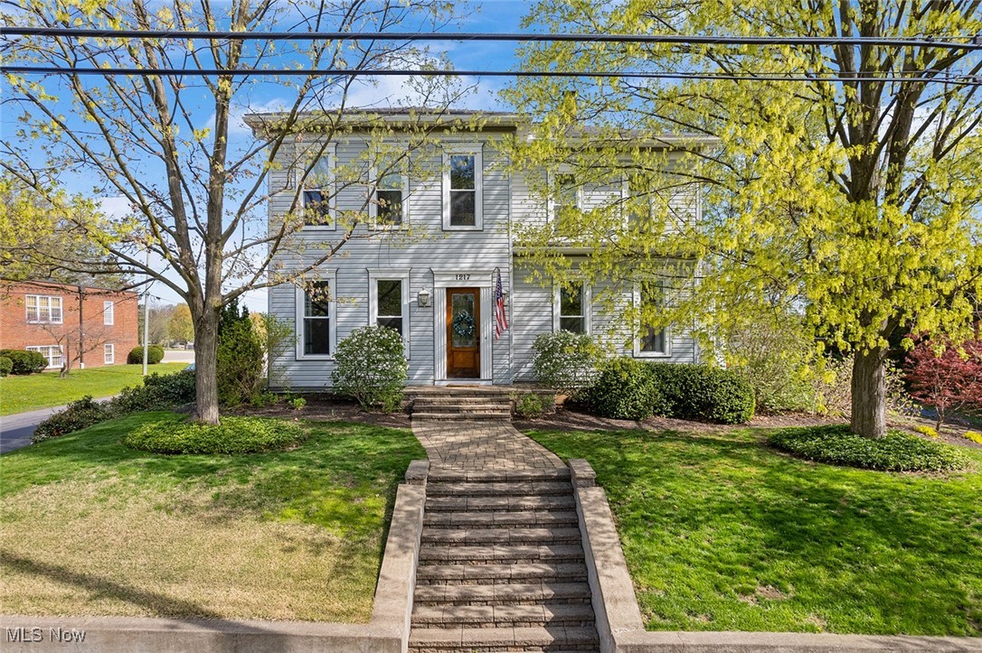1217 W Market Street, Orrville, Ohio image 1