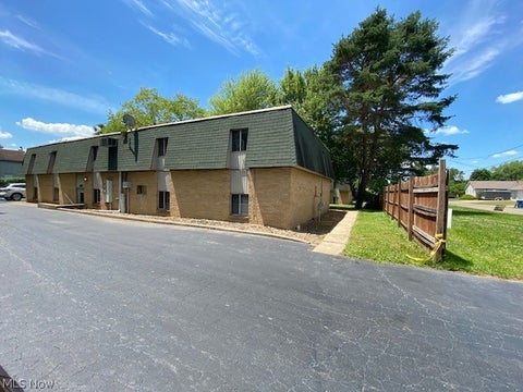 Apartment For Rent - 21 Wayne Street #4<br/> Niles, OH 44446
