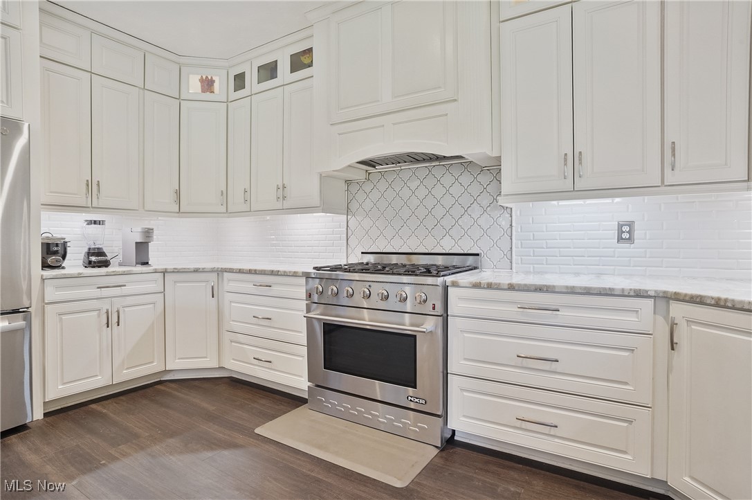 Ledgewood Crossing At The Falls Sub - Residential