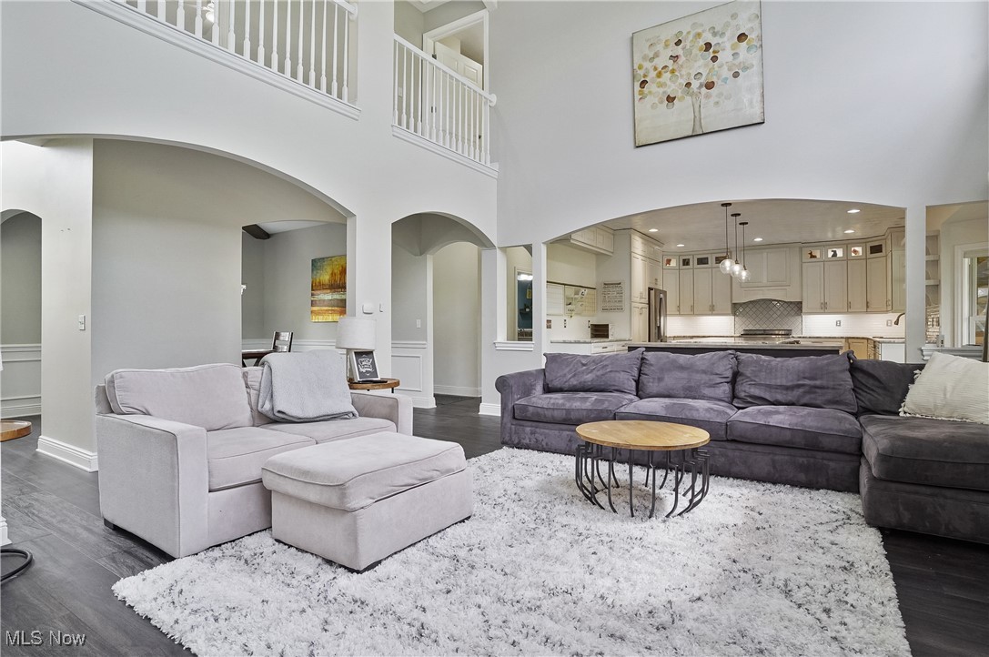 Ledgewood Crossing At The Falls Sub - Residential