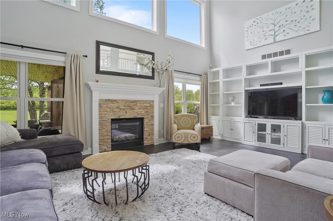 Ledgewood Crossing At The Falls Sub - Residential