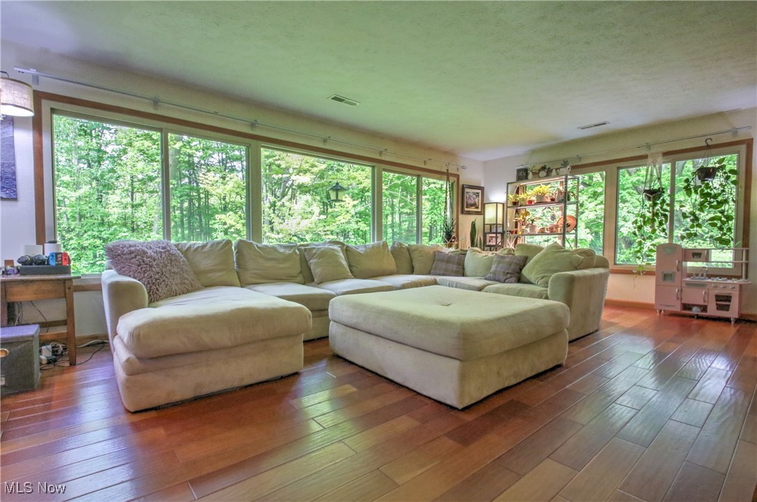 7058 Cascade Road
