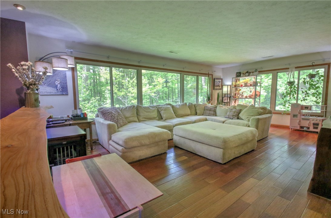 7058 Cascade Road