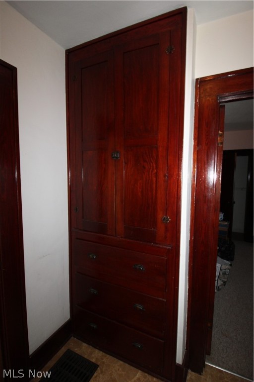 York & Tadsen - Residential