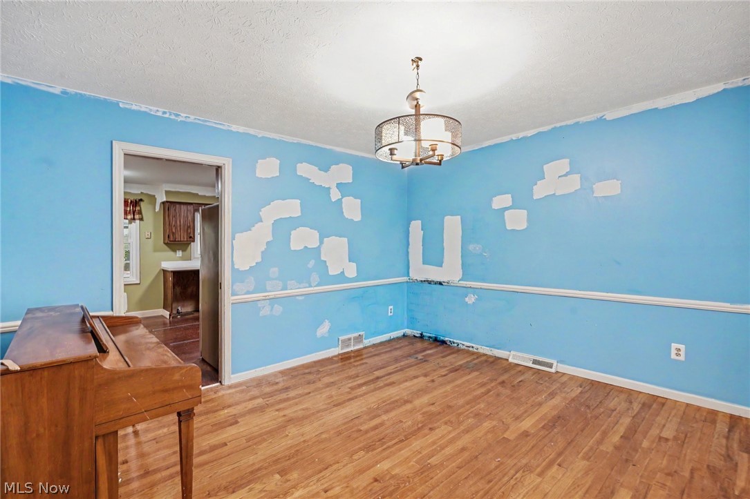 Brookdale Improv Cos Sand - Residential