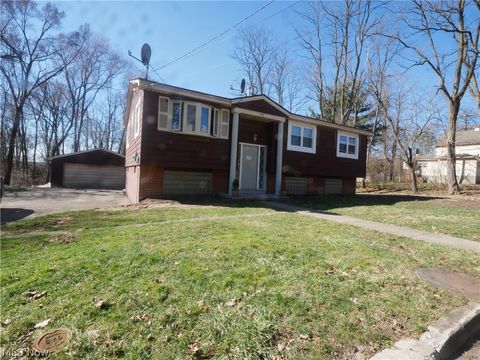 Homes For Sale - 190 10th Street<br/> Mahoning County, Campbell, OH 44405