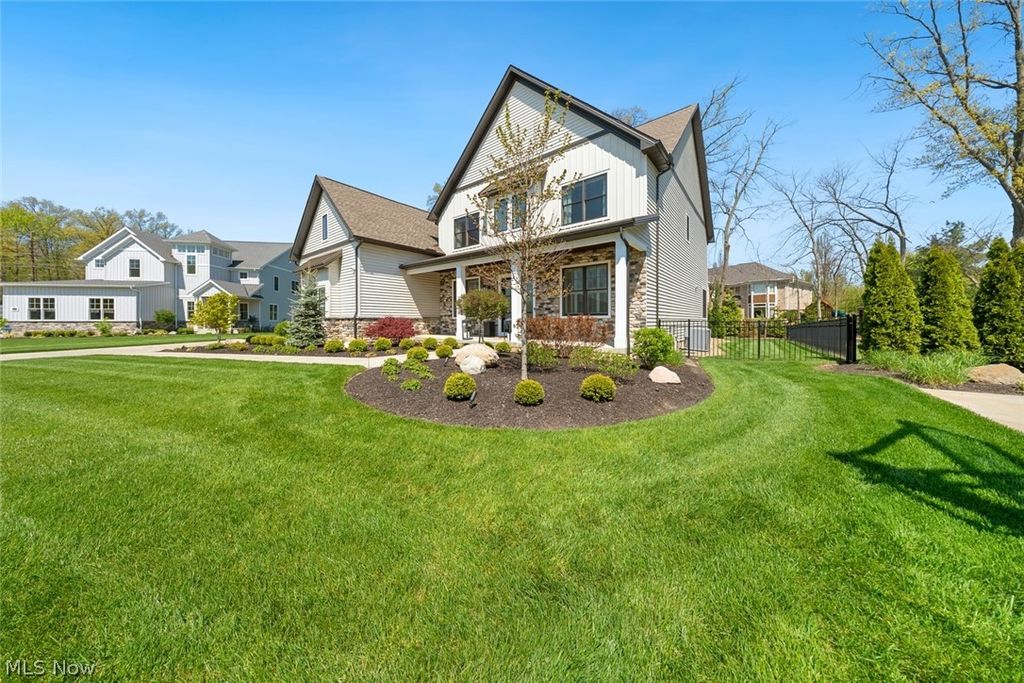 Photo of 29288 Hampshire Place, Westlake, OH 44145 (MLS # 5204772)