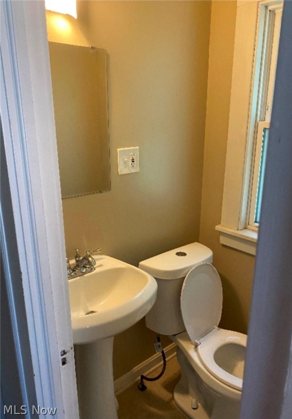 Photo of 3280 Altamont Avenue, Cleveland Heights, OH 44118 (MLS # 5223335)