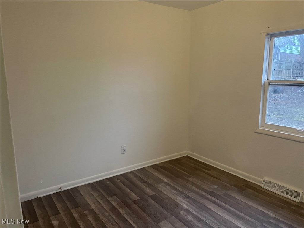 Akron, Ohio 44310, United States, 2 Bedrooms Bedrooms, ,1 BathroomBathrooms,Residential,Active,108795