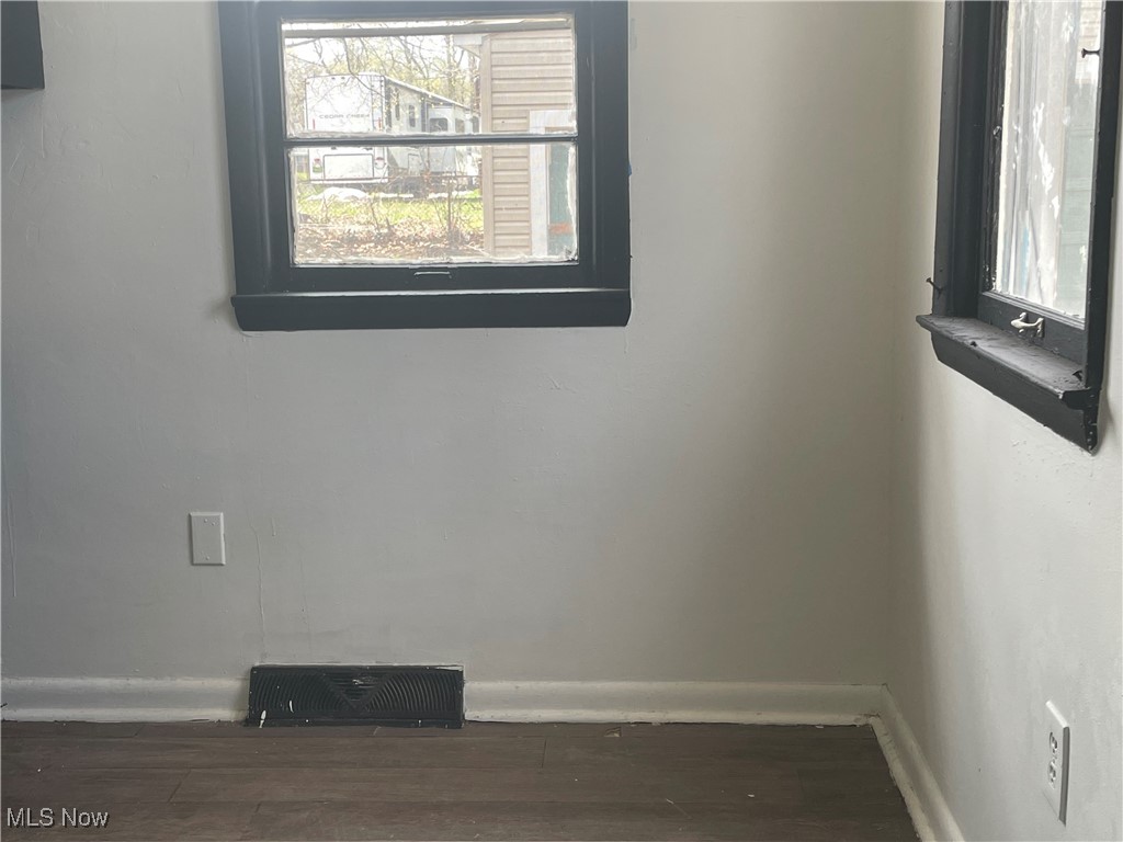 Akron, Ohio 44310, United States, 2 Bedrooms Bedrooms, ,1 BathroomBathrooms,Residential,Active,108795