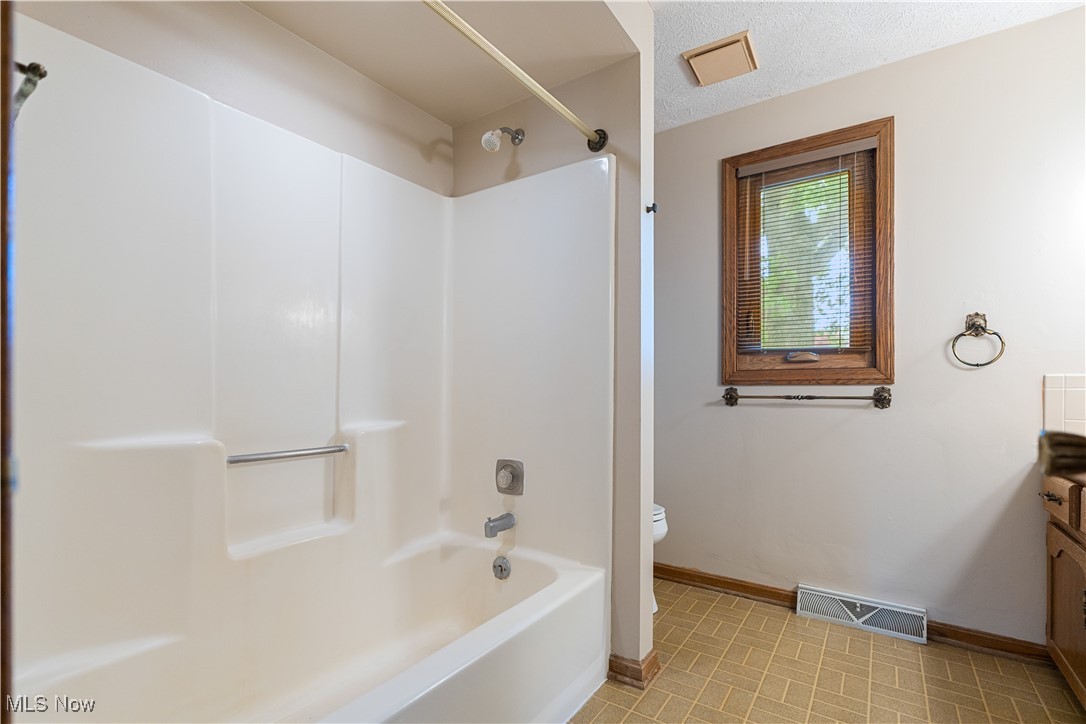9066 Shelby Street, Massillon, Ohio image 15