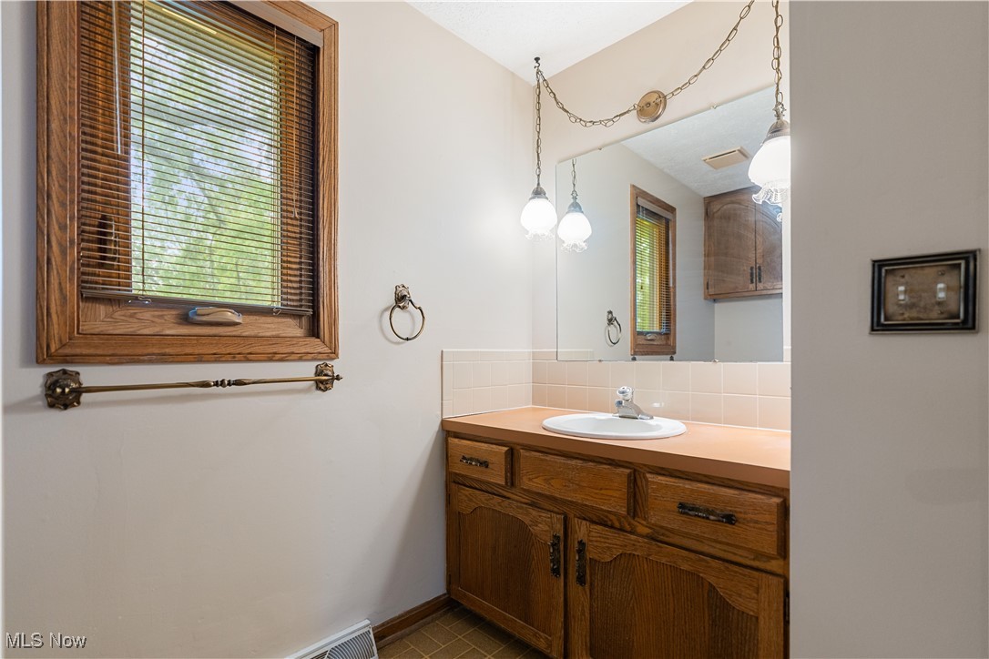 9066 Shelby Street, Massillon, Ohio image 14