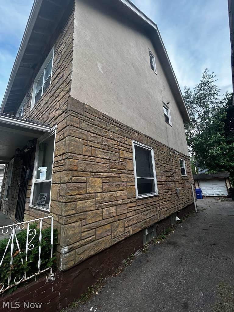 Photo of 10824 Bryant Avenue, Cleveland, OH 44108 (MLS # 5225459)