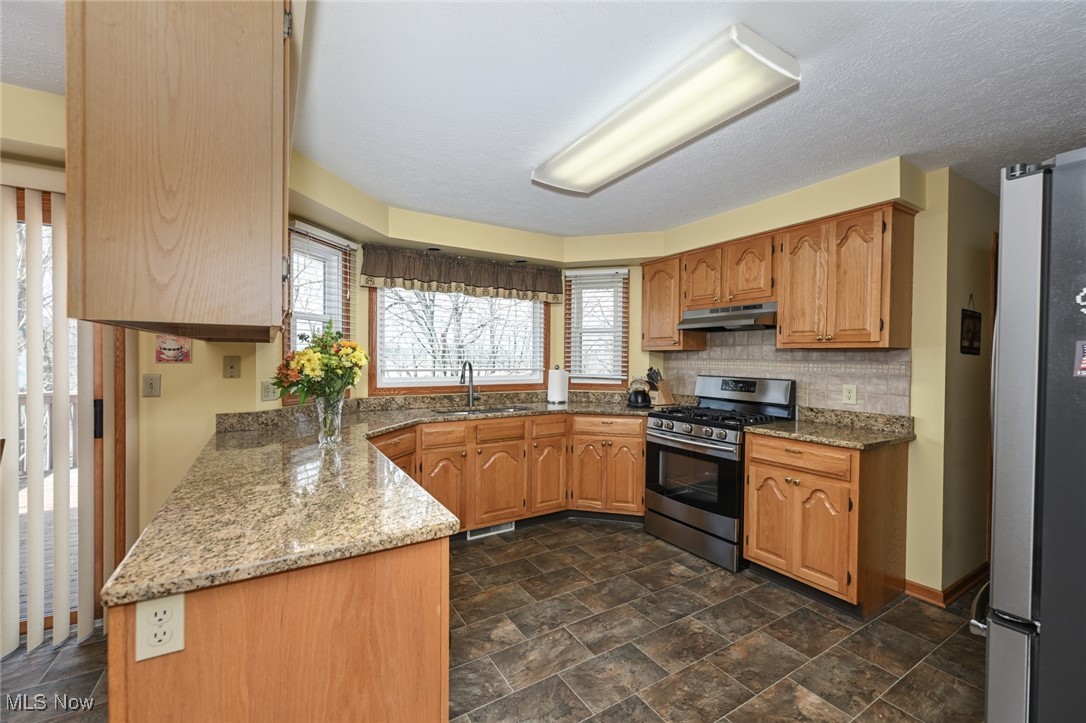 4060 Plum Wood Way, Uniontown, Ohio image 14