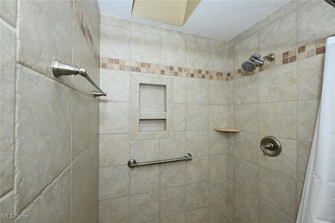 4060 Plum Wood Way, Uniontown, Ohio image 27