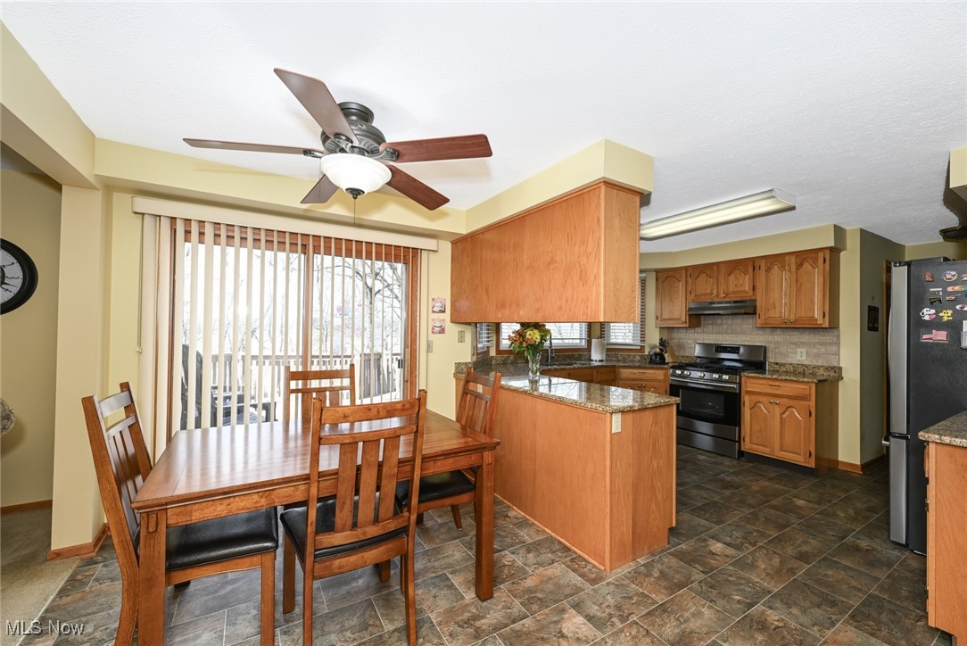 4060 Plum Wood Way, Uniontown, Ohio image 12