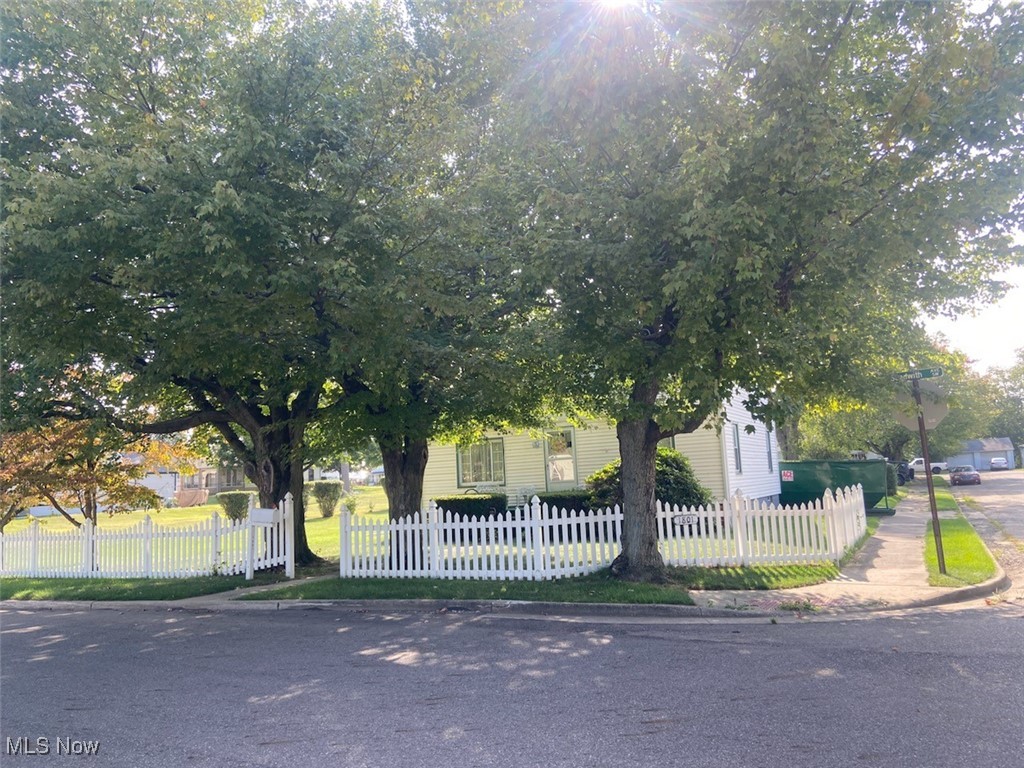 Absolute Auction (price does not reflect sale price) Home has the possibility of 2-4 bedrooms, (Auditor site has 3 bedrooms) 1 1/2 story home on 2 parcels, .12 acre each totaling .24 acre with 1 car carport. There is a small barn that stays. Improvements include new roof 2023; new electrical service; air conditioning 2020; some plumbing & some windows. The Main level is finished in knotty pine. GREAT STARTER OR INVESTMENT PROPERTY.
Terms and Conditions: All prospective buyers must register prior to auction with State or Federal Photo ID. The property sells in its "As Is" condition with all faults. A 15 percent non-refundable deposit is due immediately from winning bidder with balance due at closing. Closing in 30 days or less. All information was taken from reliable sources but not guaranteed. Announcements day of auction take precedence of all previously printed material.