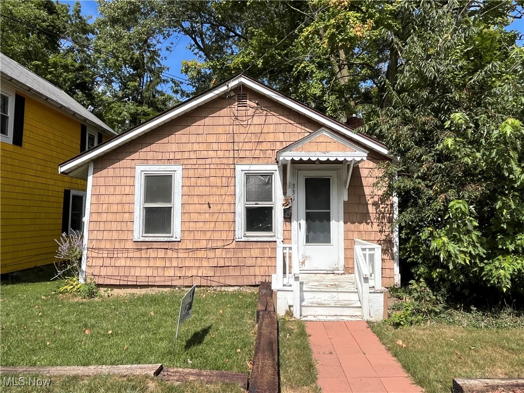 Great opportunity to make this house your home! Situated in close proximity to shopping, restaurants and the University, you can get to everything that you need. This home is true first-floor living with all rooms located on the main level, including the living room, kitchen, full bathroom and both bedrooms. Home needs some TLC, but has a newer hot water tank and furnace. Call today to schedule your private showing.