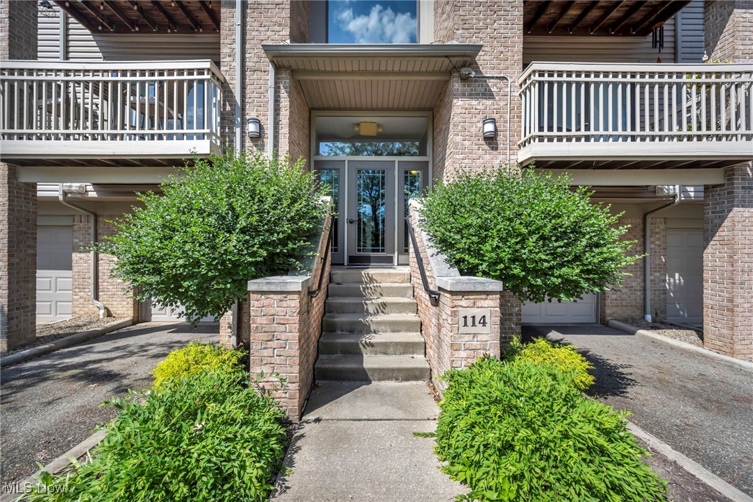 3800 Rosemont Boulevard 114C