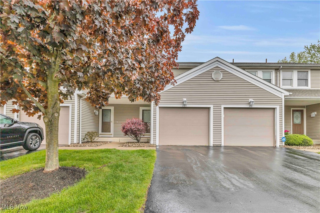 125 Pineview Drive, Warren, Ohio image 1