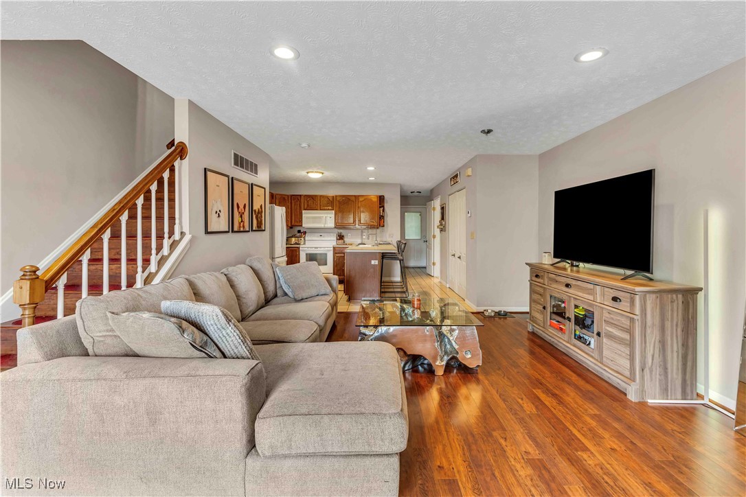 125 Pineview Drive, Warren, Ohio image 5