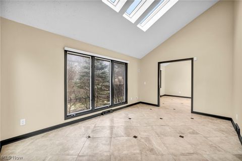 Tiny photo for 2 Salem Court, Beachwood, OH 44122 (MLS # 5191328)