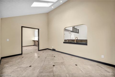 Tiny photo for 2 Salem Court, Beachwood, OH 44122 (MLS # 5191328)