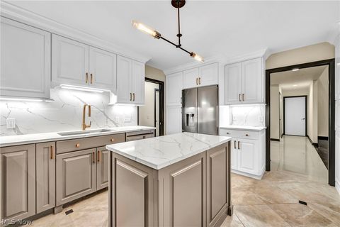 Tiny photo for 2 Salem Court, Beachwood, OH 44122 (MLS # 5191328)