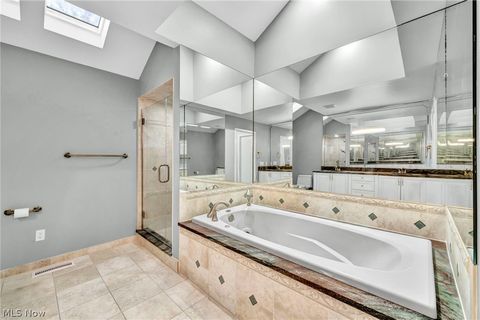 Tiny photo for 2 Salem Court, Beachwood, OH 44122 (MLS # 5191328)