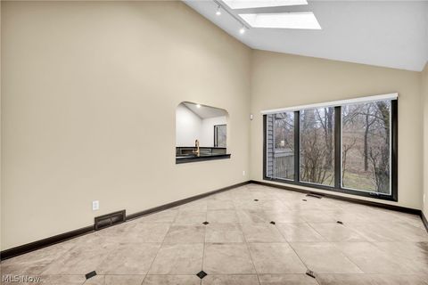 Tiny photo for 2 Salem Court, Beachwood, OH 44122 (MLS # 5191328)