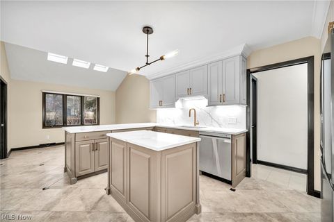 Tiny photo for 2 Salem Court, Beachwood, OH 44122 (MLS # 5191328)