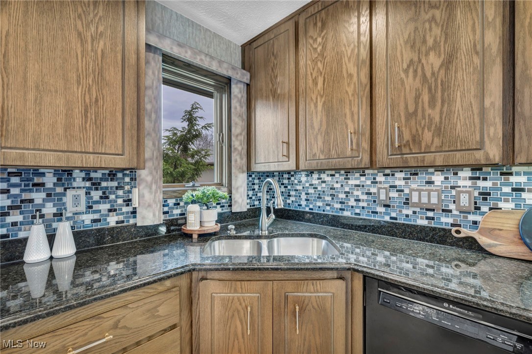 12730 Ionia Court, Strongsville, Ohio image 23