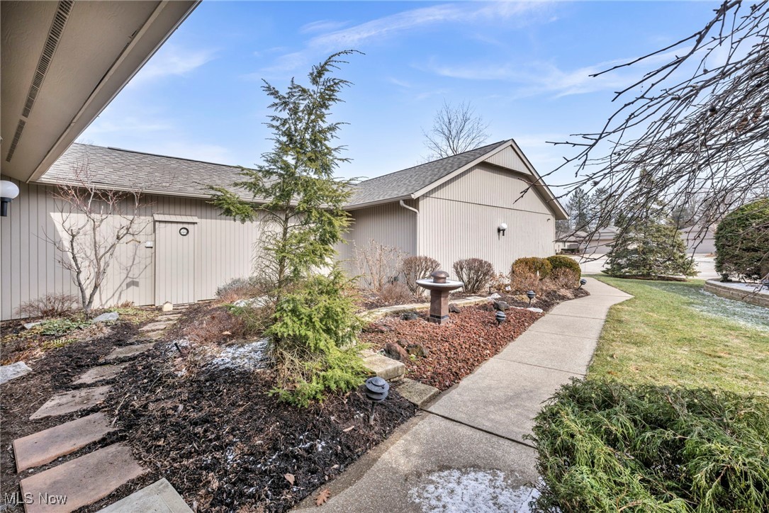 12730 Ionia Court, Strongsville, Ohio image 5
