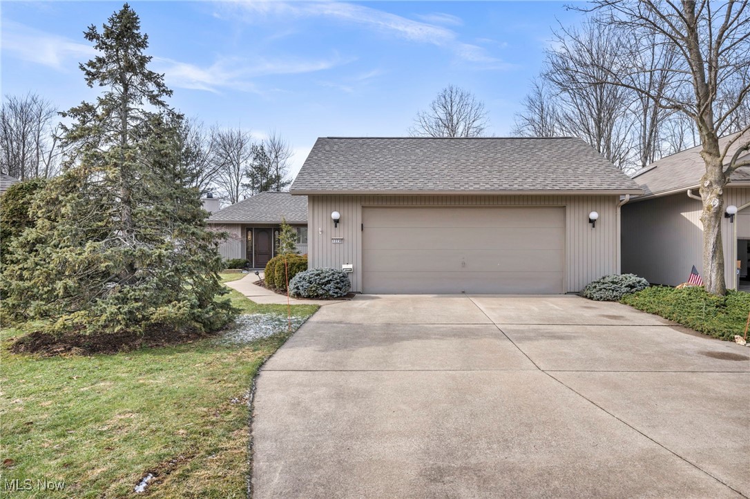 12730 Ionia Court, Strongsville, Ohio image 3